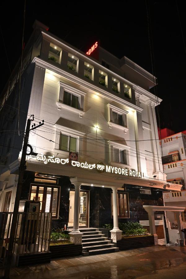 Hotel Mysore Royale Esterno foto